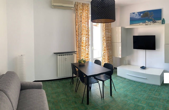 Lavi House with Box