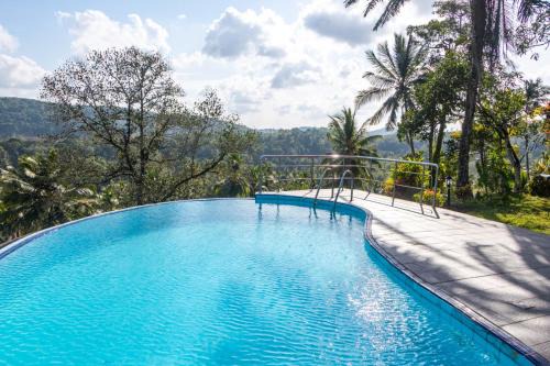 Lavinrich Hotel