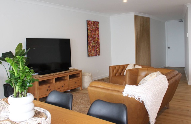 Lavish 3-bedroom ocean apartment in Wollongong