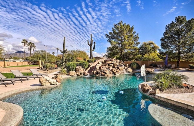 Lavish Estate w/Sports Court & Home Theater!