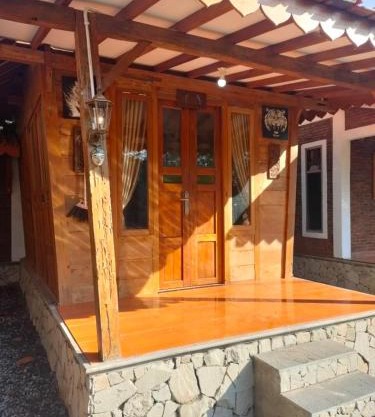 Lawang Pitu Untuk keluarga