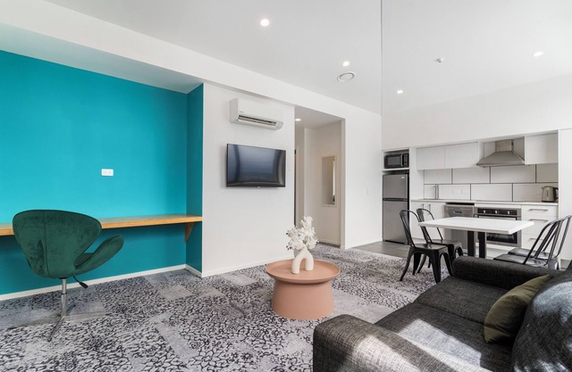 Layard Apartments 432 - West Auckland Apartment