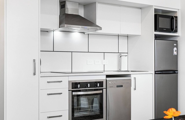 Layard Apartments 511 - West Auckland Apartment