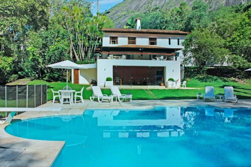 Lazer Completo - Piscina - Churrasqueira - Vista
