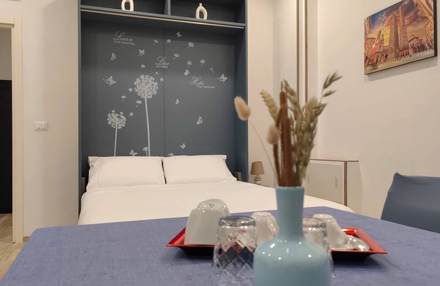 Lazy House - Bologna Airport Suite