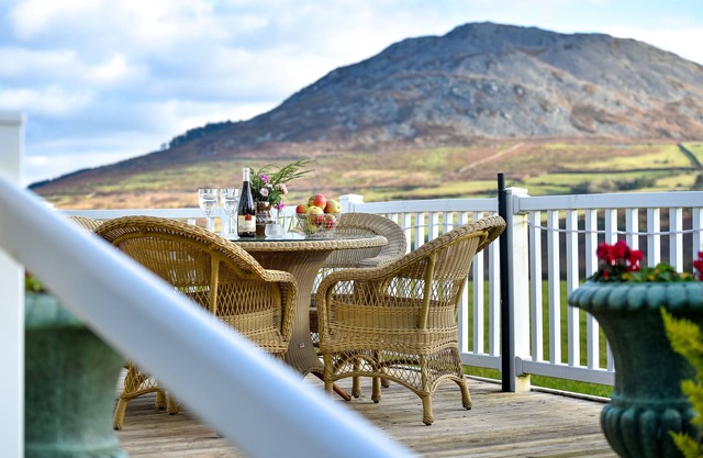 Lazy Nook - Three Bedroom House, Sleeps 6