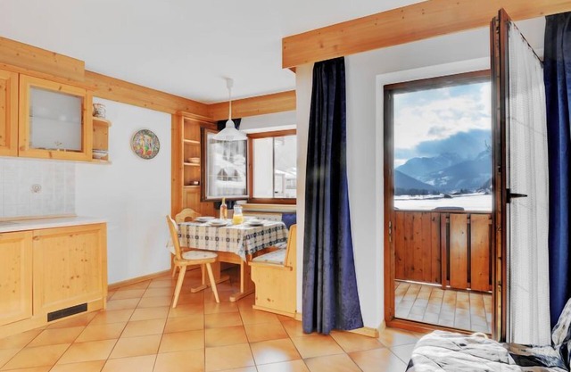 Lazzer by Interhome