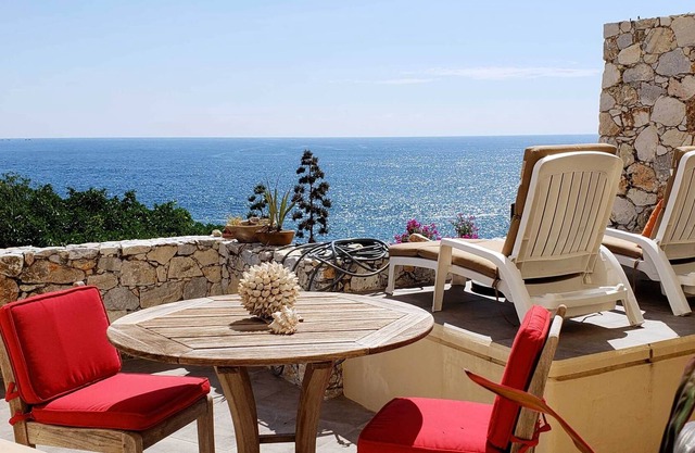 LB103 Views to Zicatela! Listen to the waves.