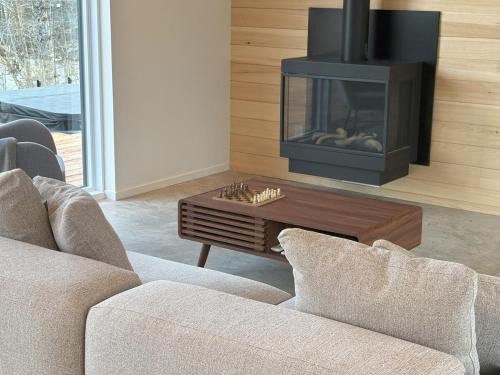 Le Ürban- Chalet avec Terrasse Spa BBQ vue Montagnes-près de Tremblant- nouveau