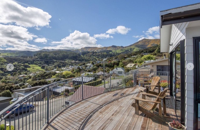 Le Bach - Sun drenched north facing deck, Harbour views & Free Wifi