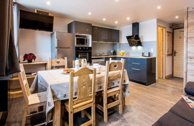 Le Borsat: Cosy Apartment with Slope Access