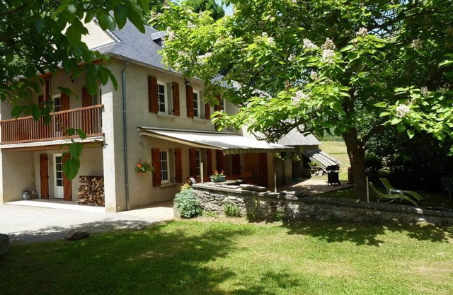 Le Carot: large independent and quiet cottage in the mountains
