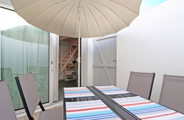 Le Clos des Flots, La Flotte - "La Dune" house - 2 bedrooms, private patio