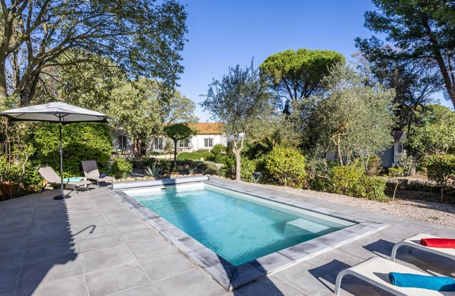 Le Clos Saint Emilie (Tennis & piscine) by Interhome
