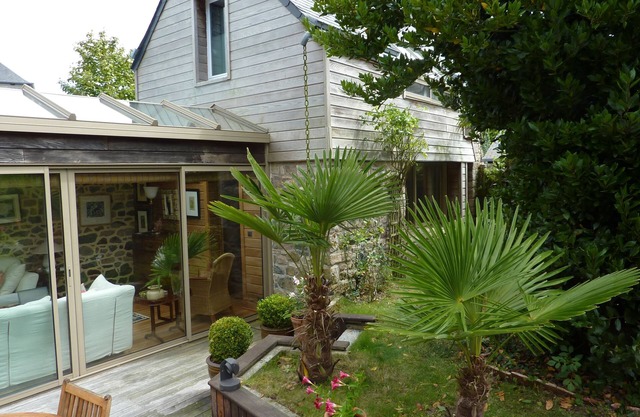 Le Clos Saint Jacques, the charm between land and sea
