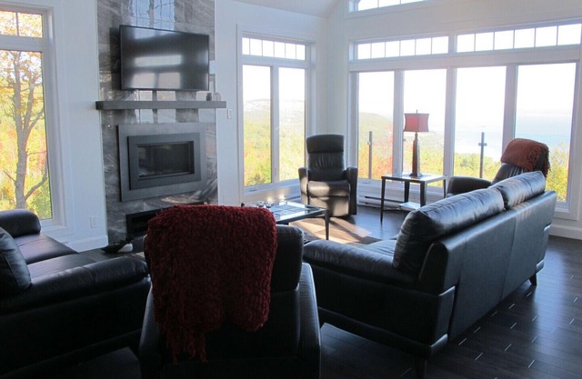 Le Côtier - With stunning view of the Saint-Lawrence river!