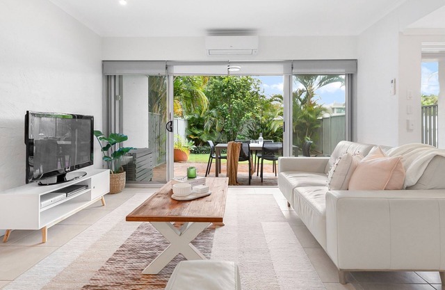LE COURT 4 - NOOSA BEACH AND SHOPS