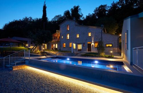 Le Cune, Apt La Terrazza - AC, Pool & Jacuzzi