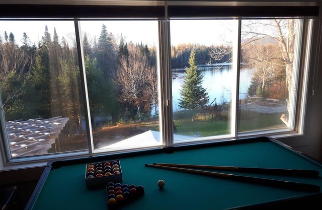 Le Grand Héron - Waterfront chalet with spa