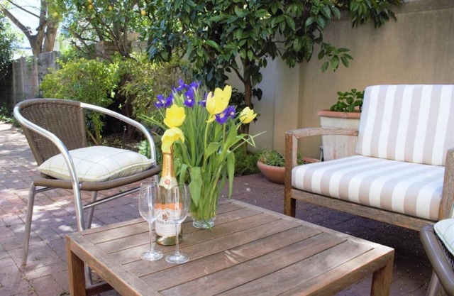 Le Habitat 6 - Chic Townhouse in heart of Winelands