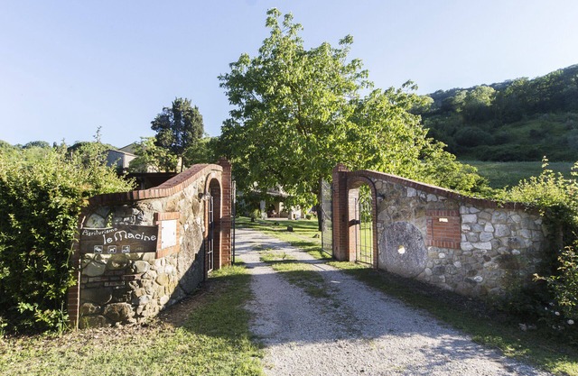 Le Macine, a wonderful ancient restored watermill with Pool