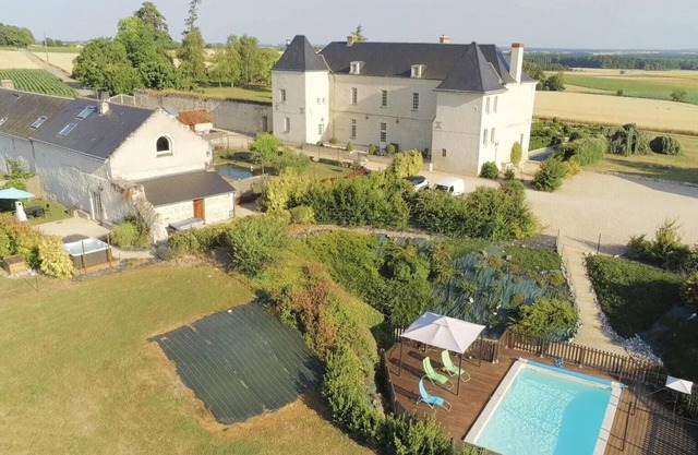 LE Medieval Avec son Jardin Fleuri et son SPA Privé