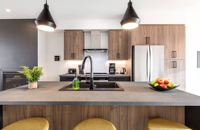 Le Memph: 1-bedroom pool spa Lake Memphremagog