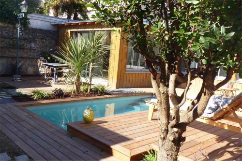 Le Nid du Héron, maison avec piscine chauffée privative au cœur de Nantes
