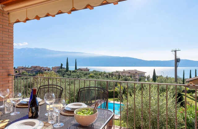 Le Olive 8/4 Apartment by Wonderful Italy