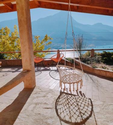 Le Panoramique du Plongeoir - T4 spacieux de 90m2 avec grande terrasse vue sur le lac de Serre Ponçon