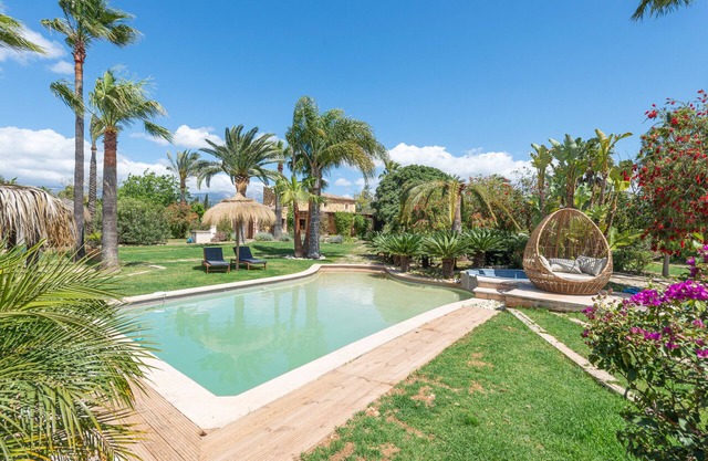 Le Petit Paradis - Two Bedroom Villa, Sleeps 4