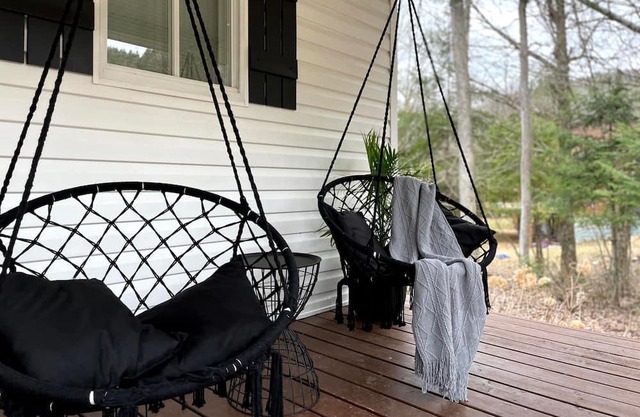 Le petit Renard spa and waterfront chalet