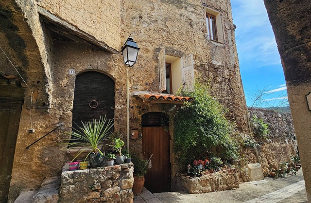 Le Portail D'airain