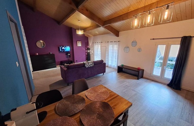 Le Purple - Centre Historique, Wifi et Netflix, Linge compris