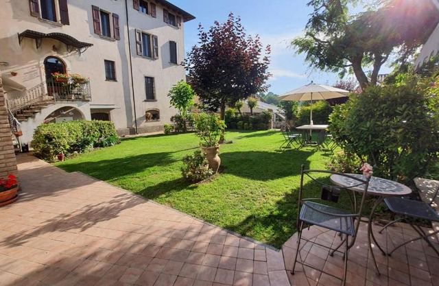 Le Quattro Stagioni B&B and Apartament