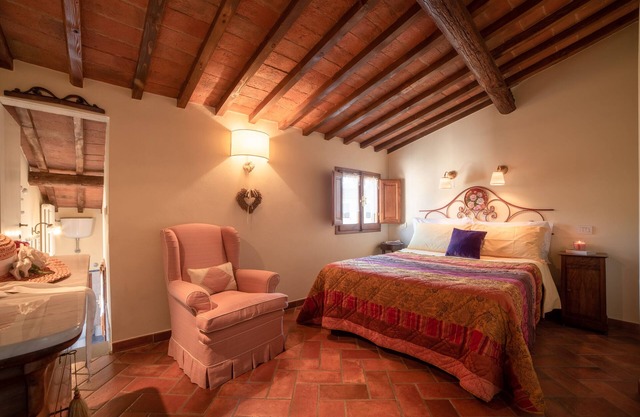 Le Rose Siberine - Historical apartment, WI-FI, A/C , 2bdrs, 2bths, washer