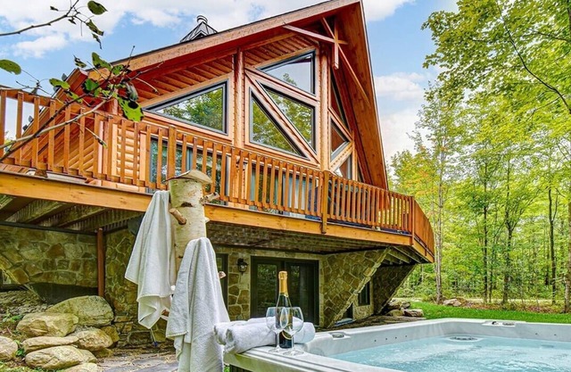 Le Scandinave | Billard, Spa | Authentic Log Cabin