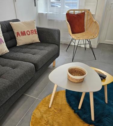 Le Story Home