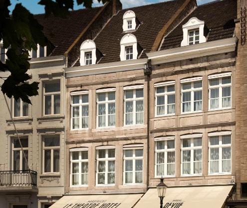 Le Theatre