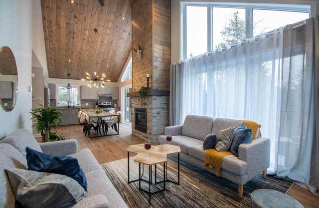 Le Villa Joie: modern look/BBQ, Firepit and Spa