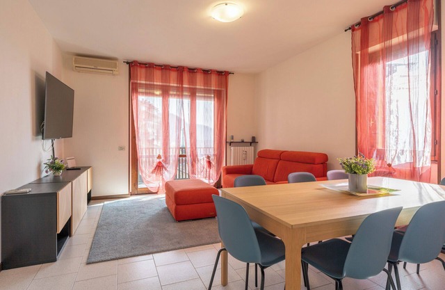 Lecco Incanto - Two Bedroom Apartment, Sleeps 7
