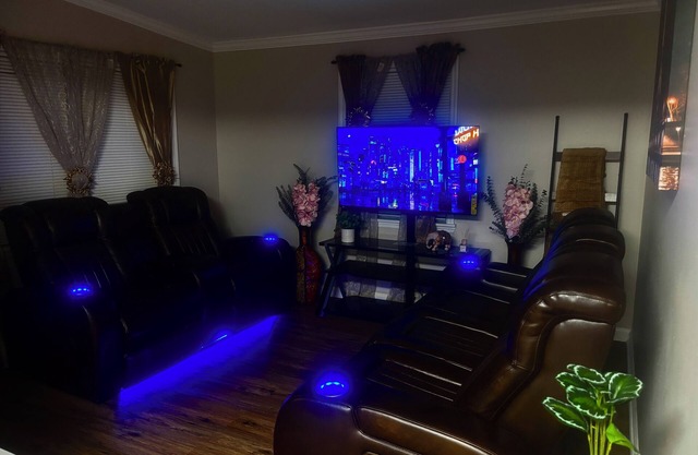 LED Lighting Reclining Sofas - Cozy 3 Bedroom Home In Jacksonville fl