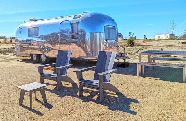 Led Zeppelin Trailer - Led Zeppelin themed Airstream On Vineyard