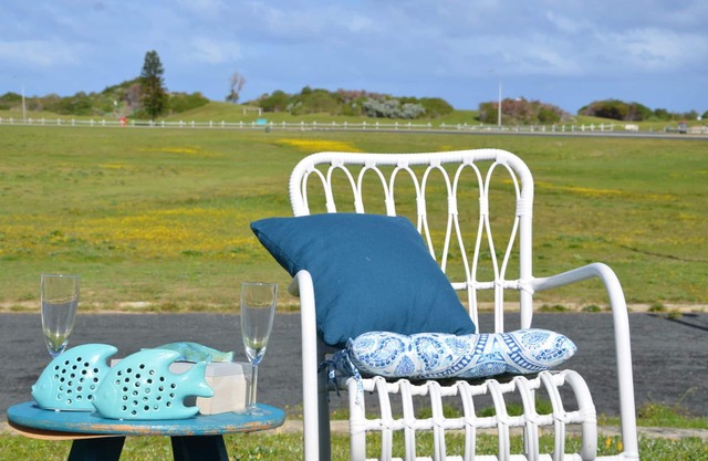 Ledge Point Family Villas - Walking distance to ocean
