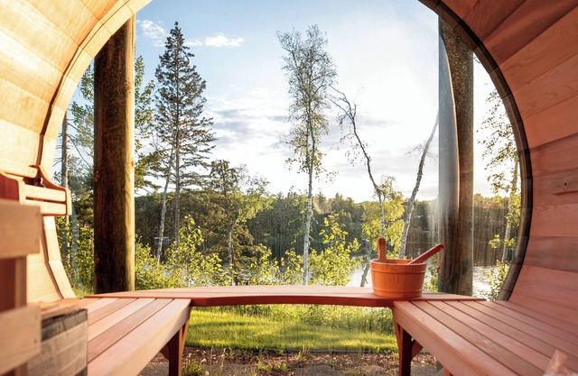 Leech Lake Luxury Retreat - The Botanist