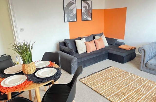 Leeds City Centre 2 Bed Cosy Apartment | Free Parking