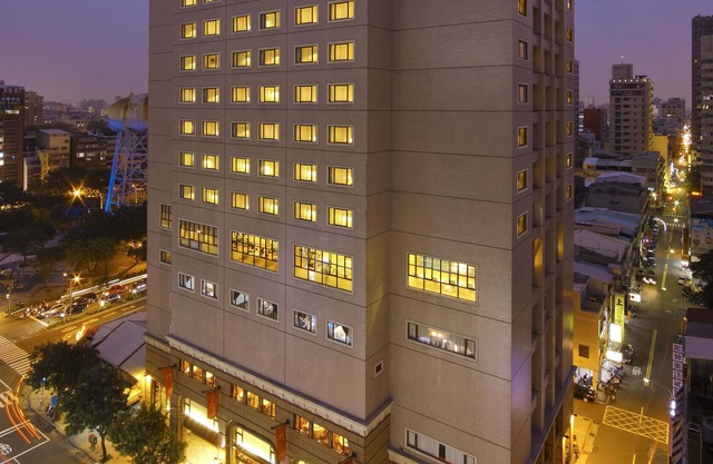 Lees Hotel