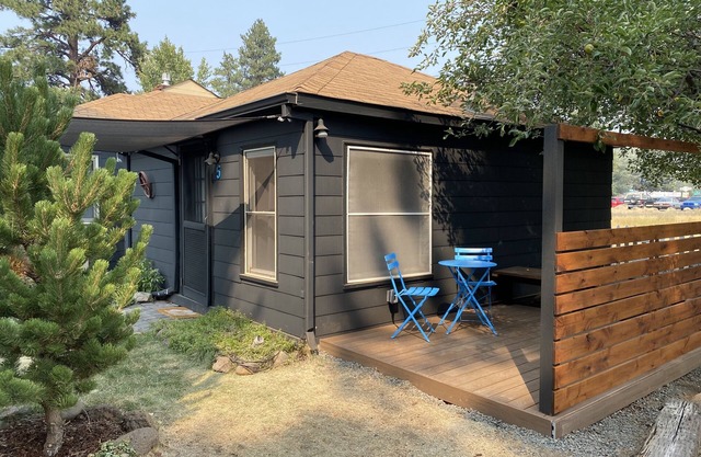 Left Coast Lodge