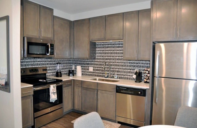 LegacyWest|Corporate|2Bed|Courtyard View