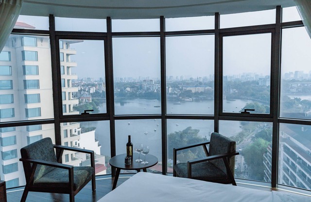 Legend Westlake Hotel